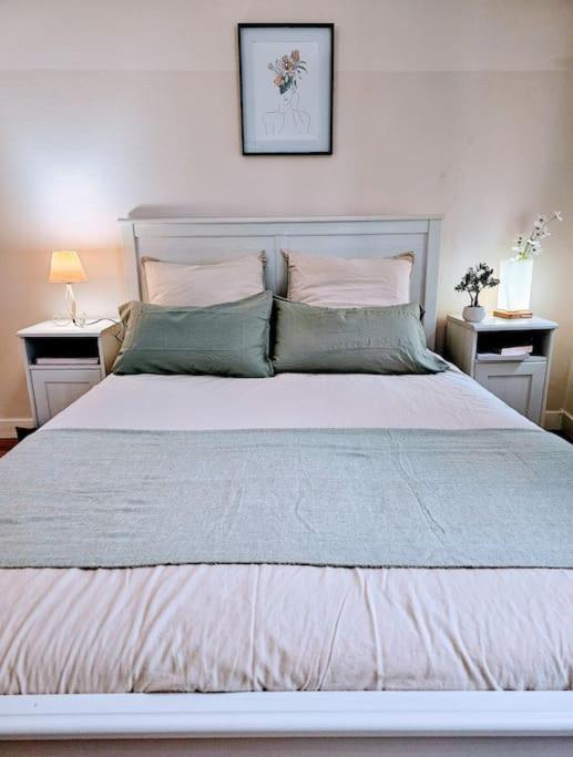 Oasis Parfumee 4 Couchages Au Coeur De Grasse Wifi Apartment Luaran gambar