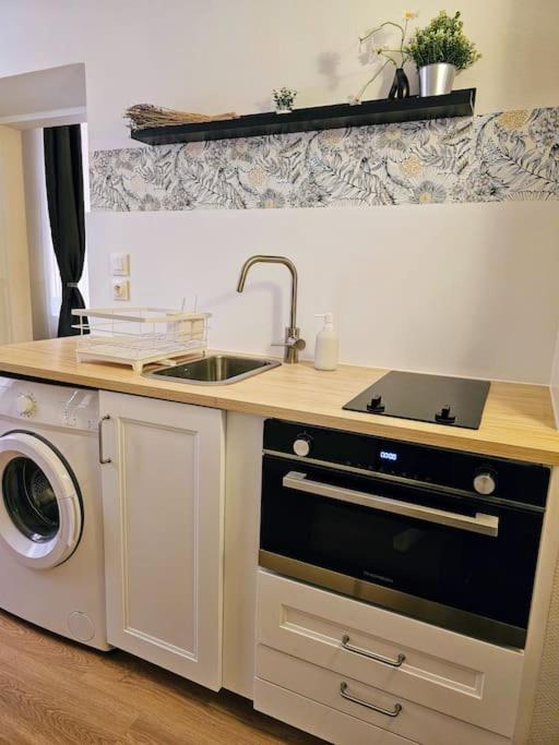 Oasis Parfumee 4 Couchages Au Coeur De Grasse Wifi Apartment Luaran gambar